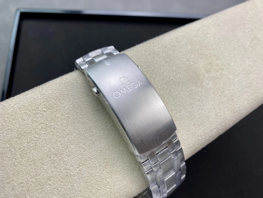 Durable CBD Factory Omega Seamaster Diver 300M “Nekton Edition” 42mm Black Wave Dial Titanium Bezel Stainless Steel Bracelet (210.30.42.20.01.002) 1:1 Super Clone – DD8806 Movement 238